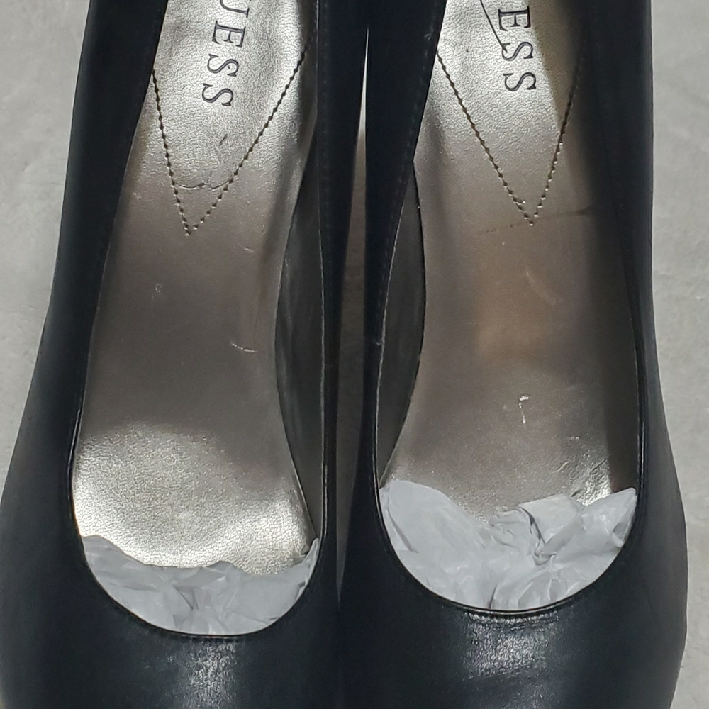 Guess Pump Shoes (Black)